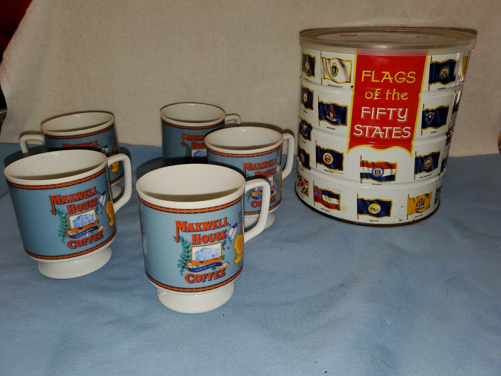 Vintage 1970’s Maxwell House Porcelain Cups And Flags Of The Fifty States Tin