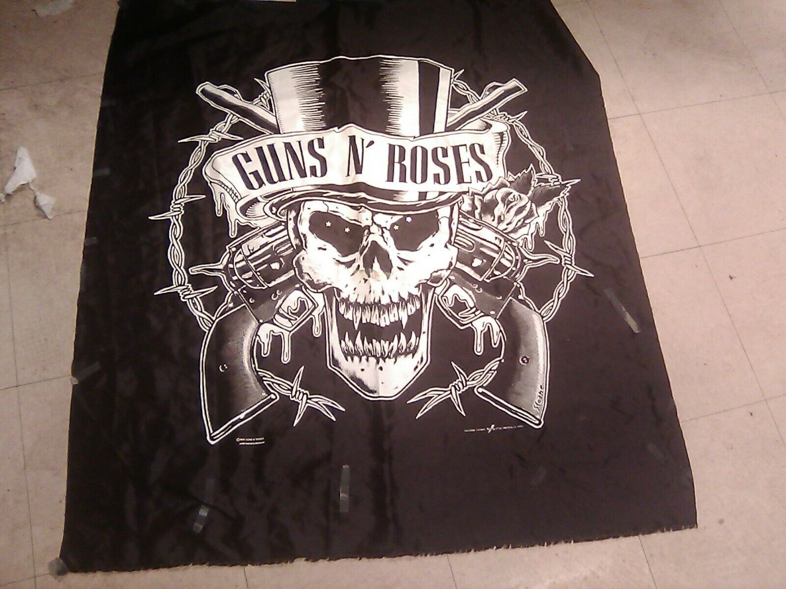 Guns N Roses Large Vintage Skull With Guns,