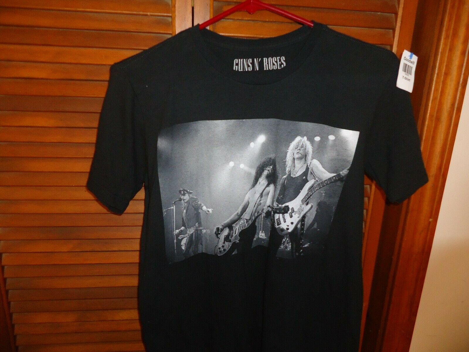 Guns And Roses Concert Photo T-shirt Size Small Black